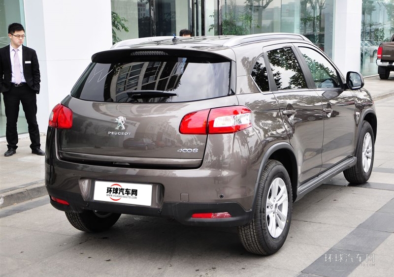 2013款 2.0L 兩驅進取型