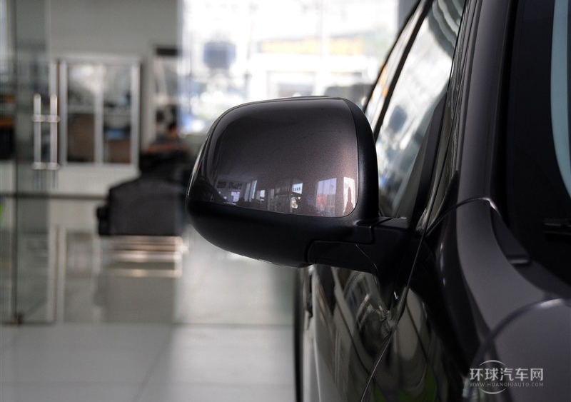 2013款 2.0L 四驅時尚型