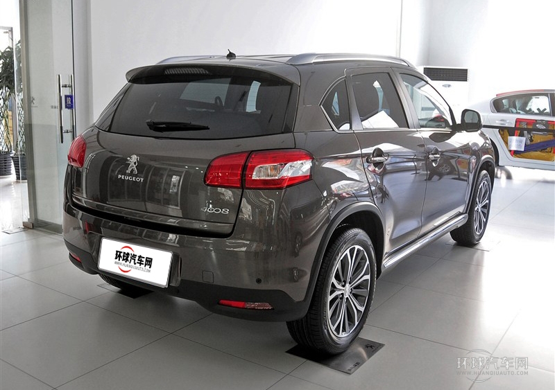 2013款 2.0L 四驅時尚型