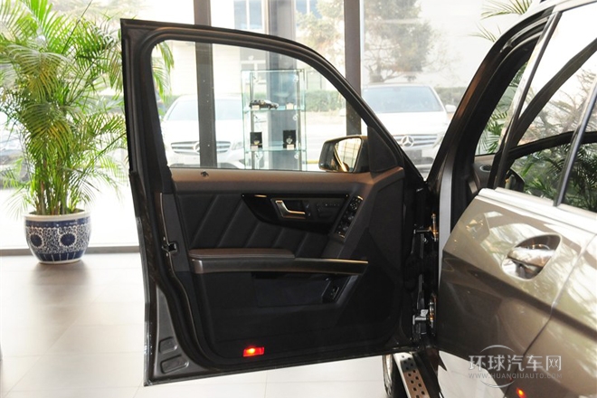 2013款改款GLK300 4MATIC豪華版