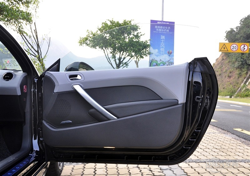 2011款 1.6T 豪華運動型