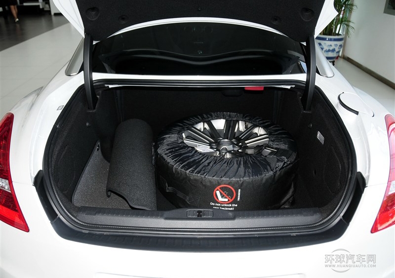 2014款 1.6T 豪華版深色風格