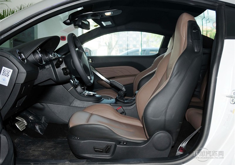 2014款 1.6T 豪華版深色風(fēng)格