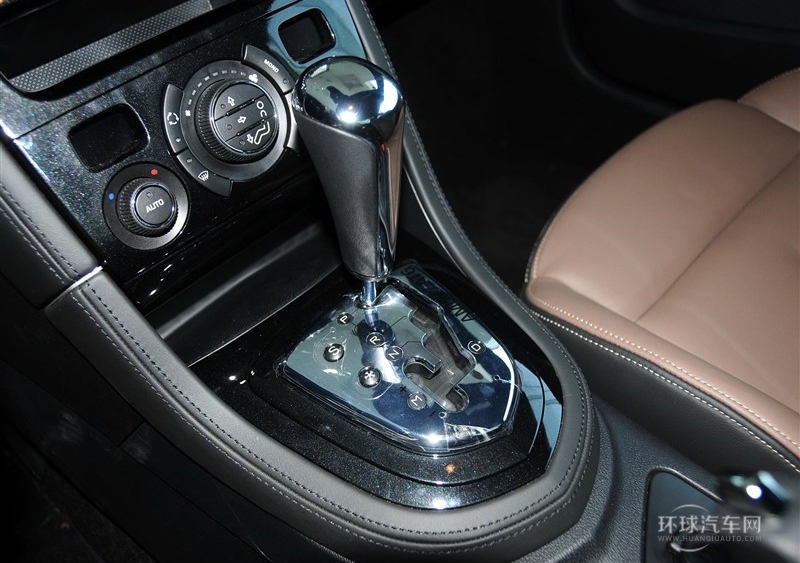 2014款 1.6T 豪華版深色風格