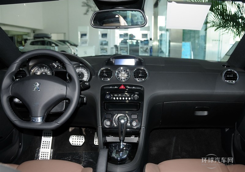 2014款 1.6T 豪華版深色風格