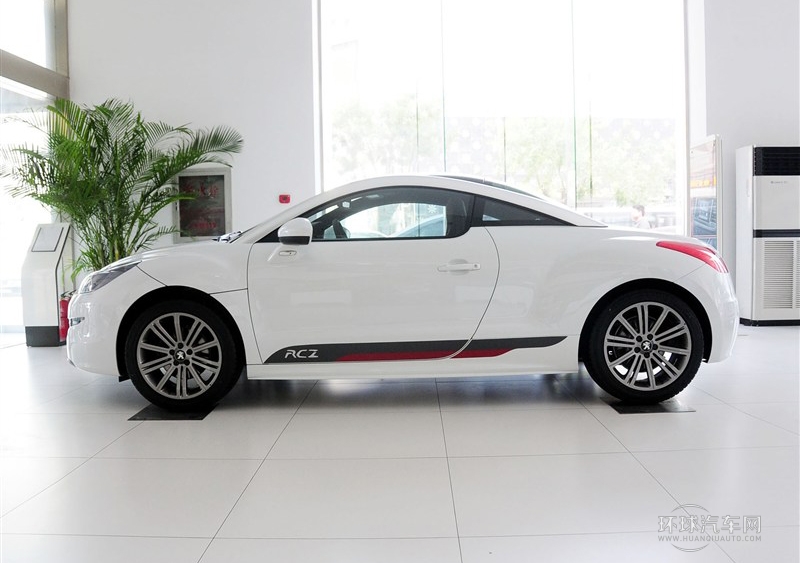 2014款 1.6T 豪華版深色風格