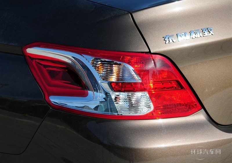 2014款 1.6L 自動(dòng)尊貴版