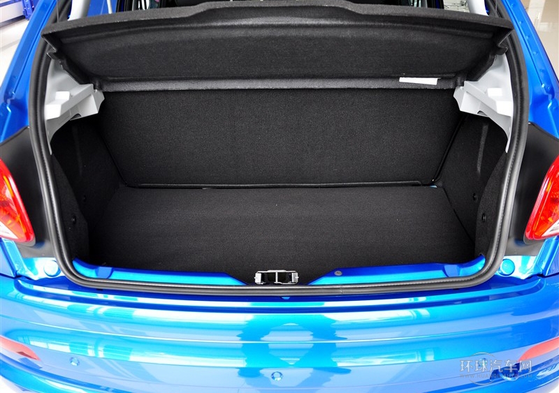 2011款 兩廂 1.4L 手動(dòng)馭樂(lè)版