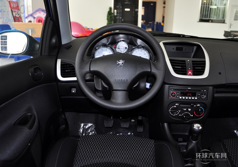 2011款 兩廂 1.4L 手動(dòng)馭樂版