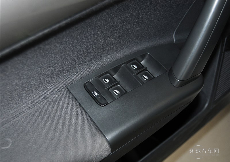 2013款 改款 1.6L 手動風尚版