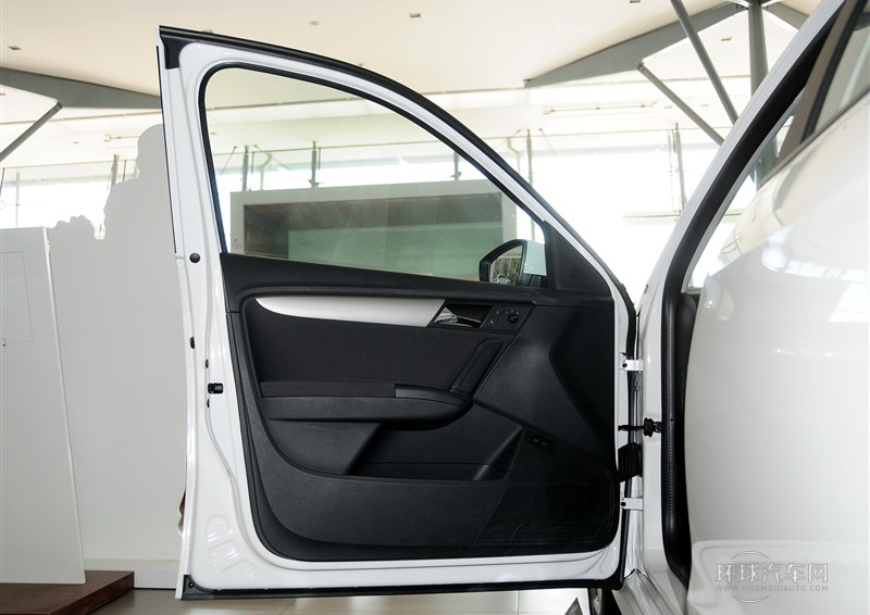 2013款 改款 1.6L 手動風尚版