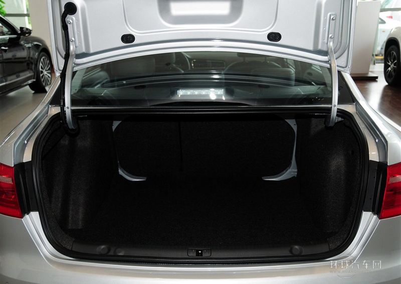 2013款 改款 1.6L 手動舒適版