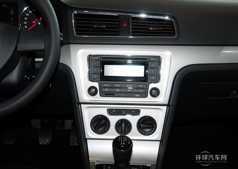 2013款 改款 1.6L 手動舒適版