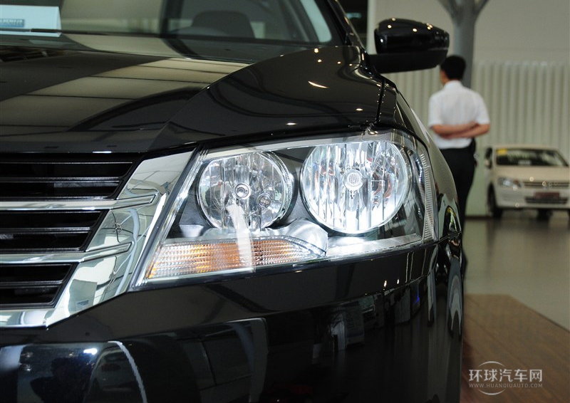 2013款 改款 1.6L 自動風尚版