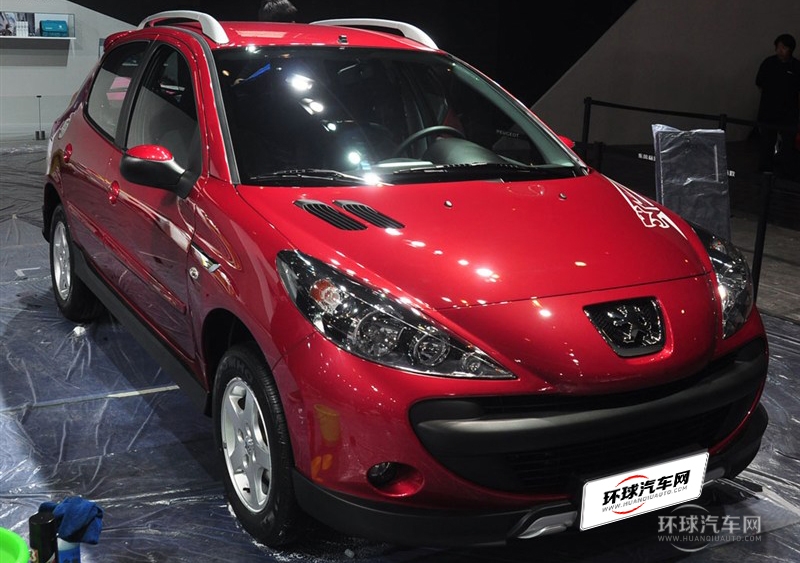 2013款 CROSS 1.6L 自動品樂型