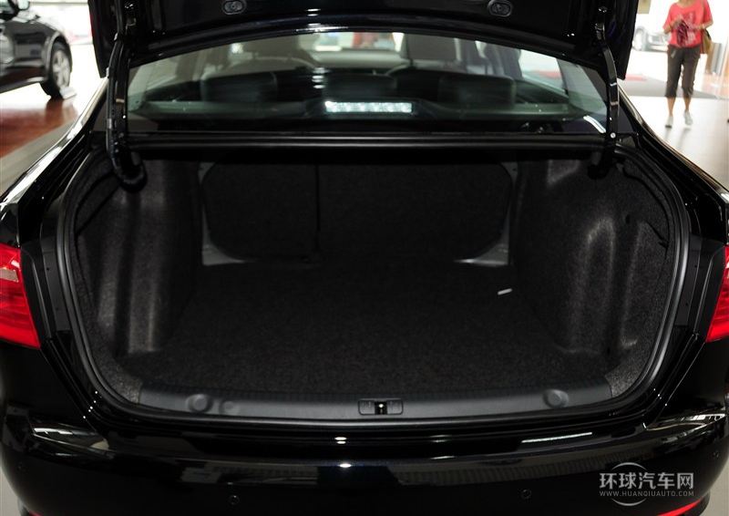 2013款 改款 1.6L 自動舒適版