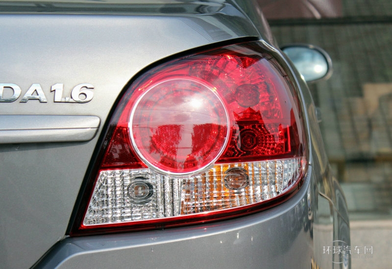 2013款 經典 1.6L 自動風尚版