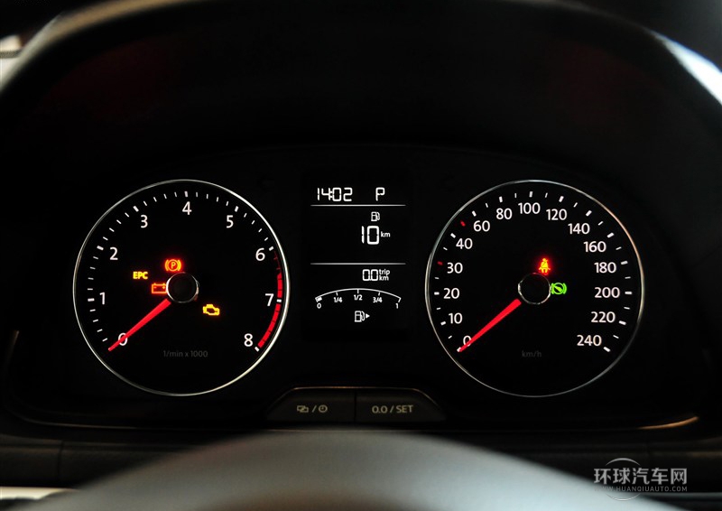 2014款 1.6L 自動(dòng)運(yùn)動(dòng)版