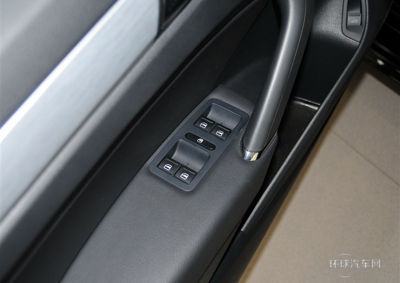 2014款 1.8TSI DSG尊榮版