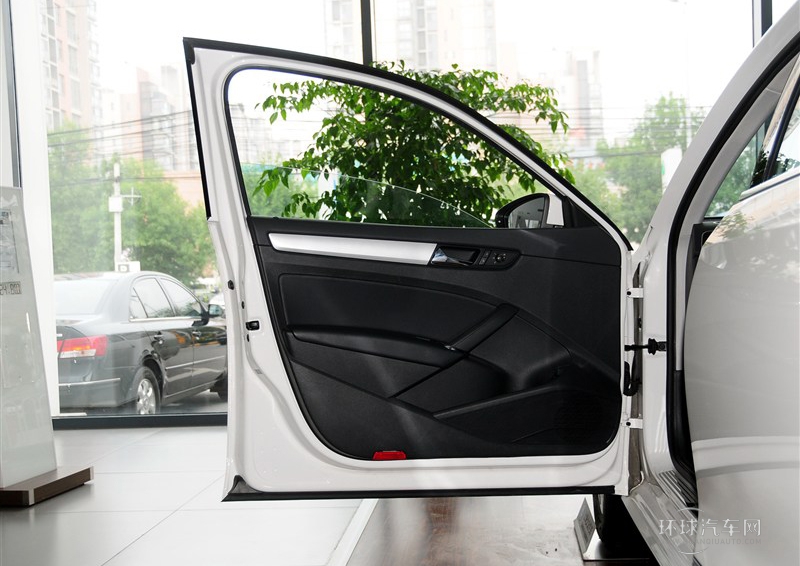 2014款 1.8TSI DSG尊榮導航版