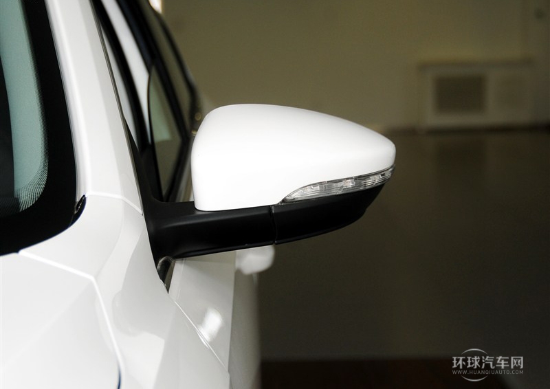 2014款 1.8TSI DSG尊榮導(dǎo)航版