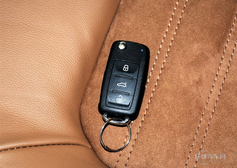 2014款 2.0TSI DSG至尊版