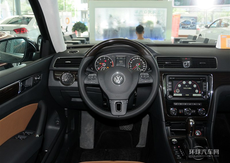 2014款 2.0TSI DSG至尊版