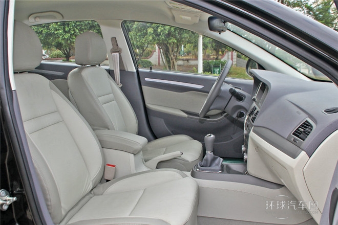 2012款 2.0L 手動典雅版