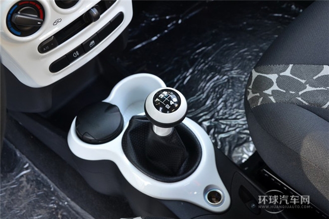 2013款 1.0L 手動時尚版