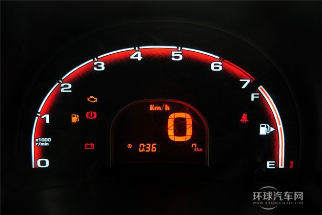 2013款 1.0L 手動快樂版