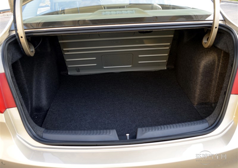 2013款 1.6L 手動(dòng)豪華版