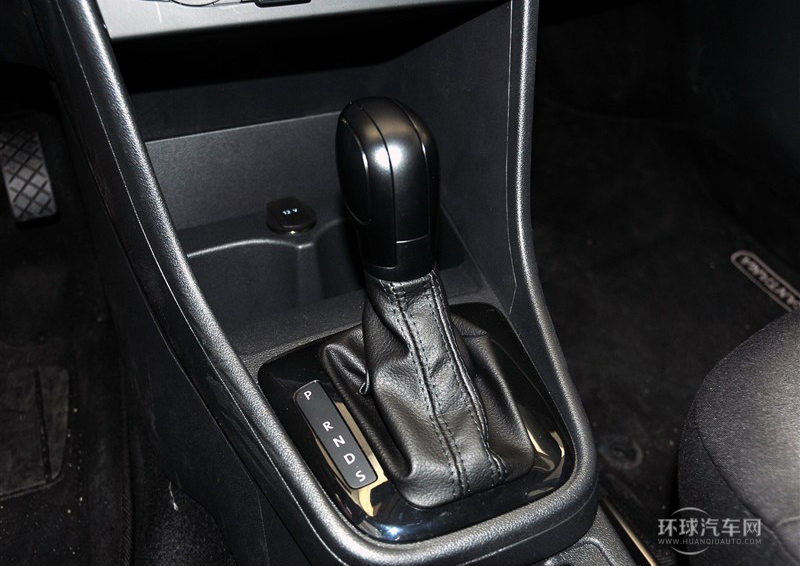 2013款 1.6L 自動(dòng)風(fēng)尚版