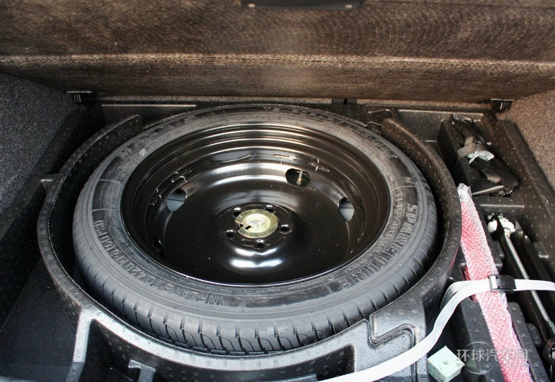 2013款 1.8TSI 手動兩驅(qū)風(fēng)尚版