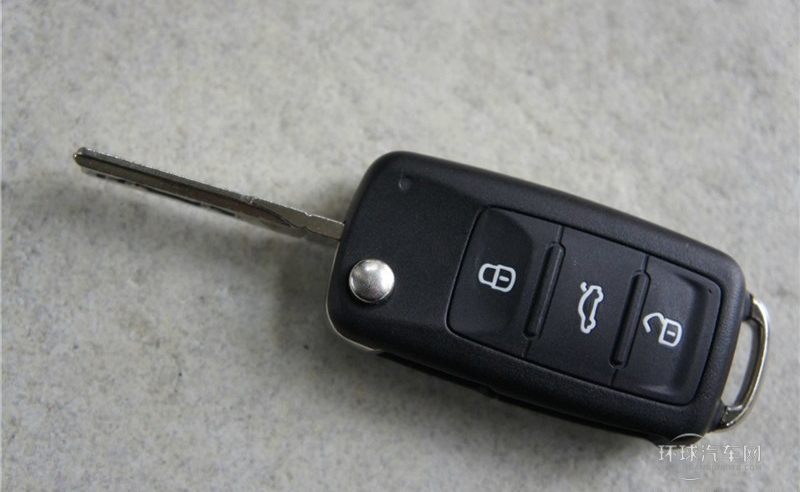 2013款 1.8TSI 自動(dòng)兩驅(qū)風(fēng)尚版