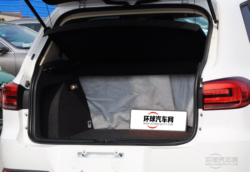 2013款 1.8TSI 自動(dòng)兩驅(qū)風(fēng)尚版