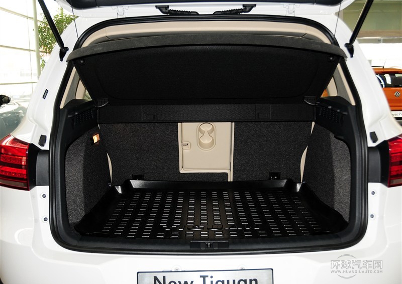 2013款 1.8TSI 自動兩驅豪華型