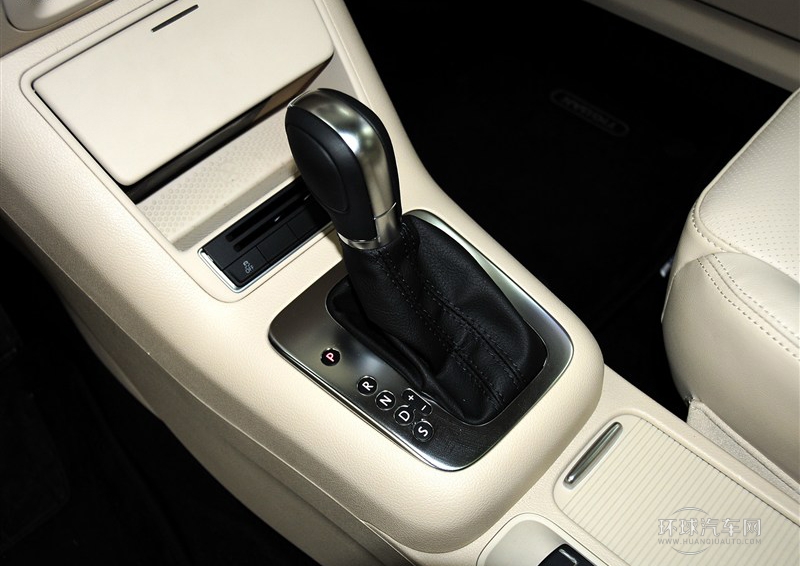 2013款 1.8TSI 自動兩驅豪華型