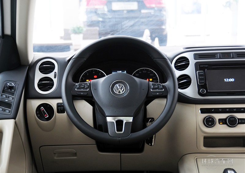 2013款 1.8TSI 自動兩驅豪華型