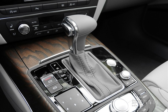 2014款 35 FSI quattro 豪華型