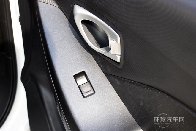 2013款1.6L手動ESP  尊貴版