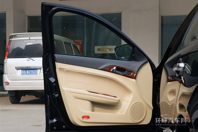 2013款 1.8L手動舒適版