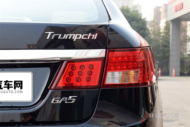 2013款 1.8L手動舒適版