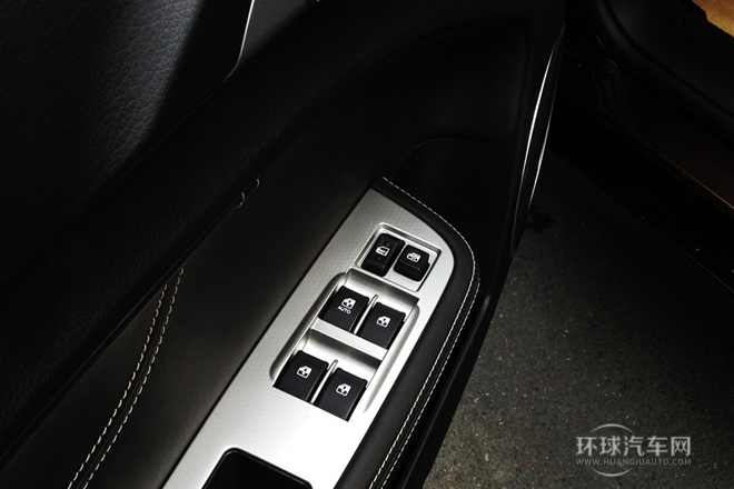 2013款 1.8T 自動五周年紀念版