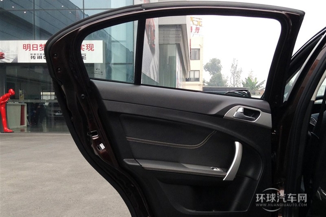 2013款 1.8T 自動五周年紀念版