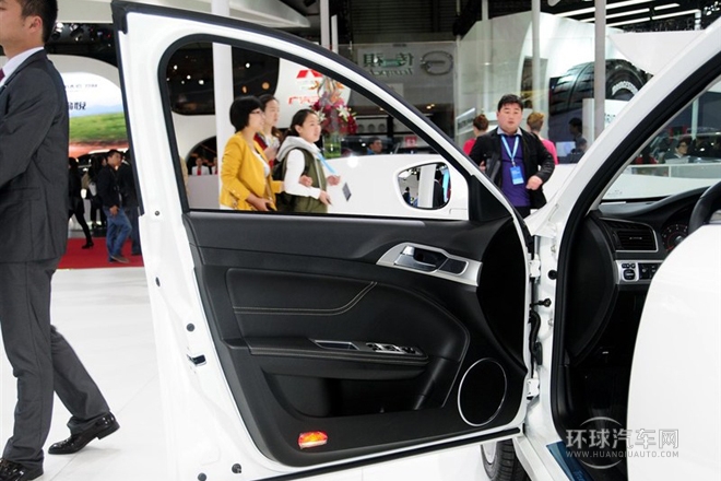 2013款 1.8T 自動至尊版