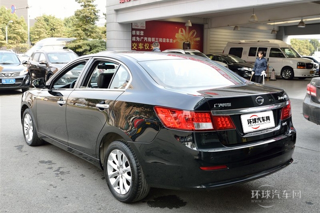 2013款 2.0L 自動豪華版