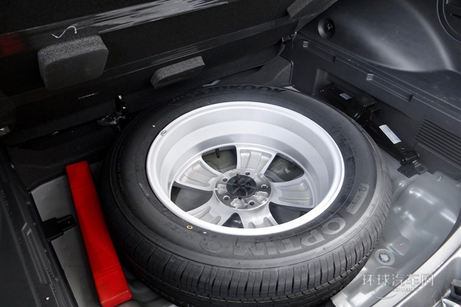 2014款 2.4L 自動(dòng)四驅(qū)版GLS