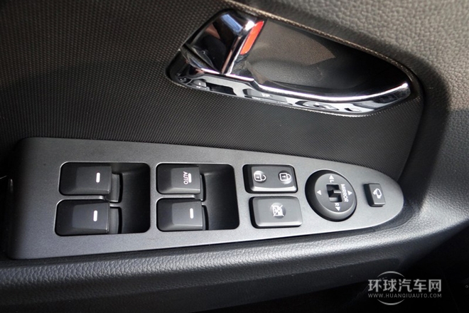 2014款 2.4L 自動(dòng)四驅(qū)版GLS