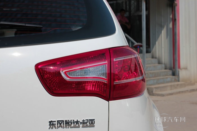 2014款 2.0L 自動(dòng)兩驅(qū)版Premium