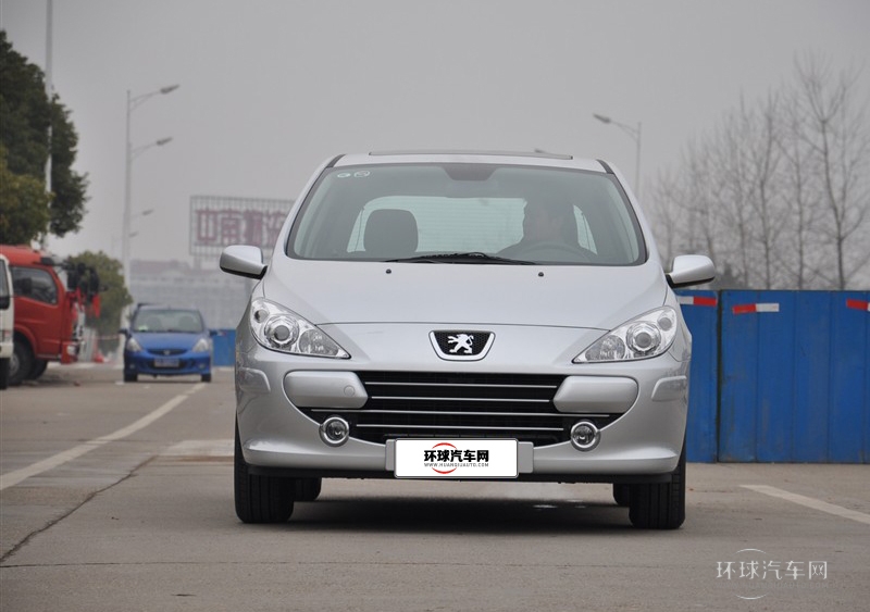 2012款 兩廂 1.6L 自動(dòng)豪華版